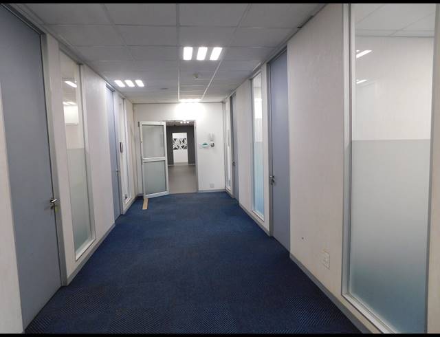 157M² OFFICE TO LET IN ROSEBANK